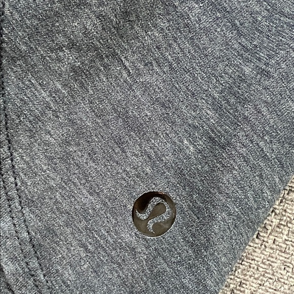 lululemon athletica Charcoal Long Sleeve Top - Picture 4 of 5